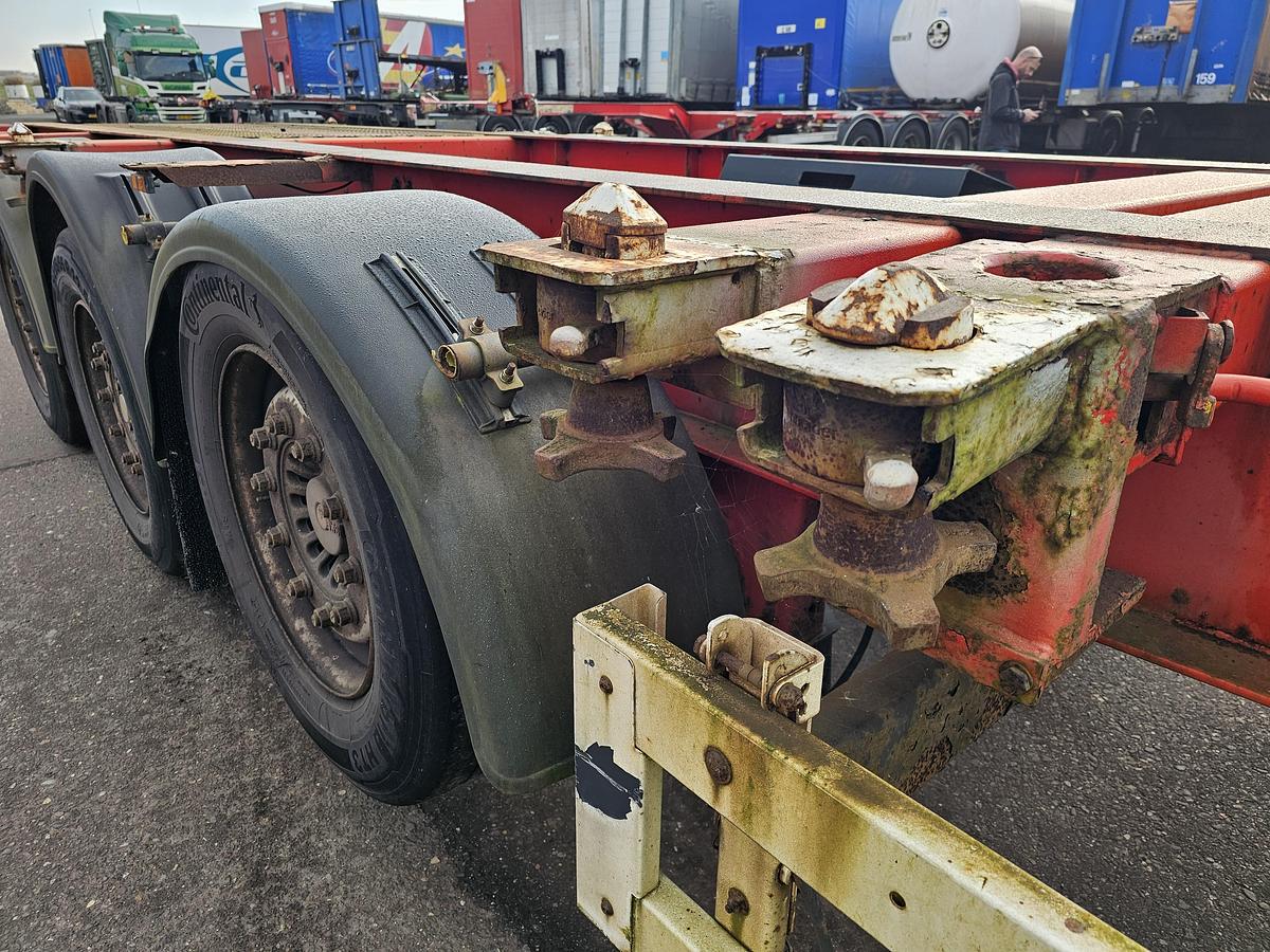 Gebruikt 2004 KRONE SD 27| FIXED CHASSIS | SAF DISC. 40 FT |2 X 20 FT| HIGHCUBE | 20 FOOT MIDDLE| LIGHT WEIGHT|4740 KG.