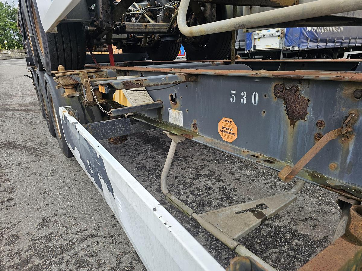 Gebruikt 2006 Krone sd- fixed 40 foot chassis - with 2 x 20 foot connection -20 foot middle - the one above