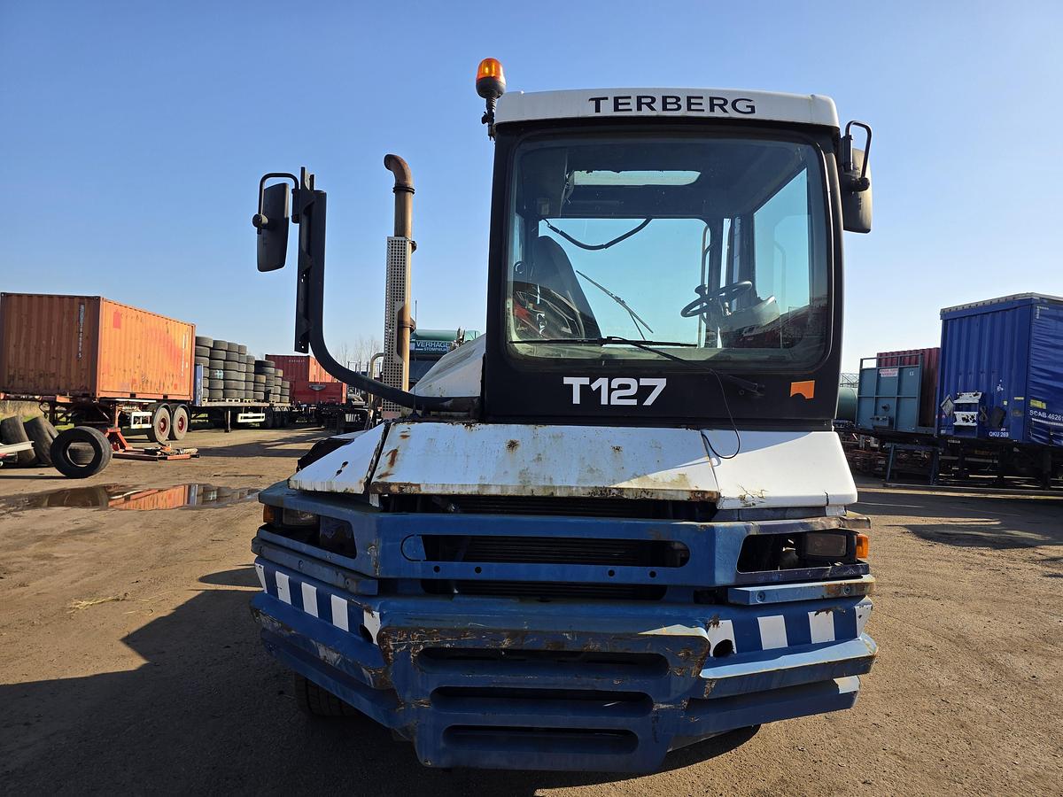 Gebruikt 2010 TERBERG RT 282 | 4X4 |TURNING CHAIR| AUTOMATIC GEAR|24869 HOURS.