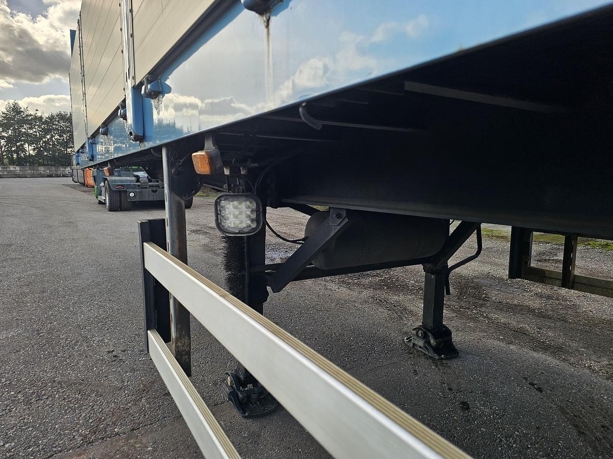 Gebruikt 1995 JUMBO DO 300 S/ 2 X STEERING /BPW DRUM / DOUBLE TIRES/ LIFT AXLE
