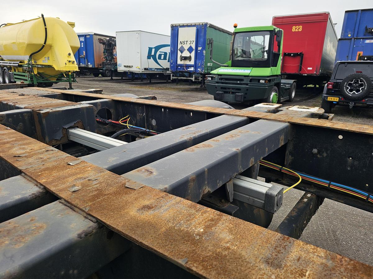 Gebruikt 2015 KRONE SD | CONTAINER CHASSIS 40 FT 2 X 20 FT |BPW DRUM| APK TUV 22-07-2026. 5 PIECES.