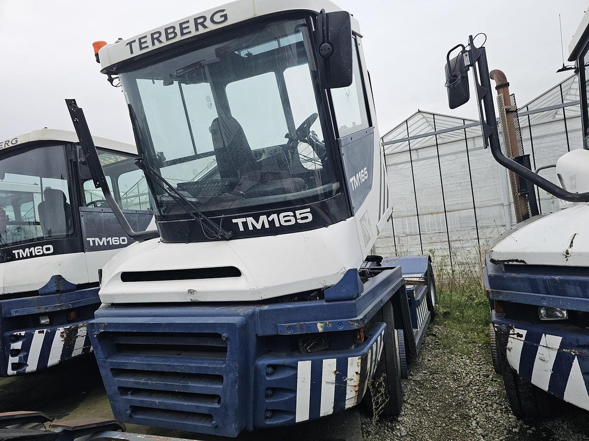 Gebruikt 2007 TERBERG 3 sloop terminal trekkers  RT 282 / RT 283  voor onderdelen  niet gedemonteerd..
