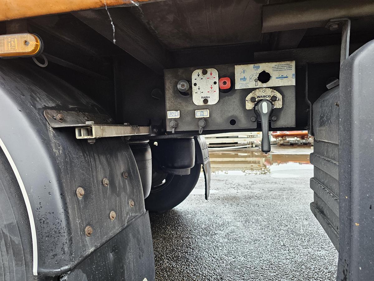 Used 2011 VAN HOOL 3B0072 | GALVANISED STEEL CHASSIS | ALU RIMS |BPW DISC | TUV APK/ 10-05-2026.