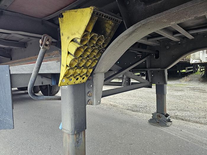 Used 2015 SCHMITZ CARGOBULL SCB.S3T | SAF DISC | GALVANISED CHASSIS .