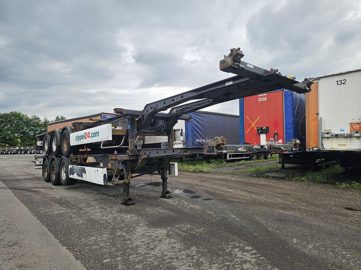 Gebruikt 2006 Krone sd- fixed 40 foot chassis - with 2 x 20 foot connection -20 foot middle - the on TOP.