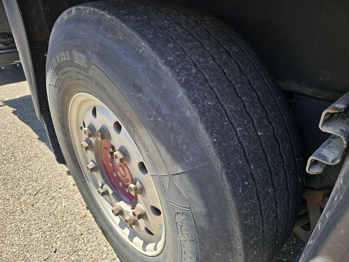 Used 2000 schmitz S01 | SLIDING ROOF | 2 LIFT AXLES| NICE HOLLAND TRAILER| SAF DISC.