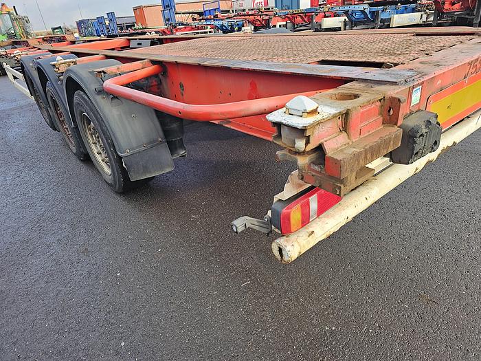 Used 2004 Krone| Sd 27| fixed chassis | 40 ft 2 x20 ft | light weight | 4870 kg.