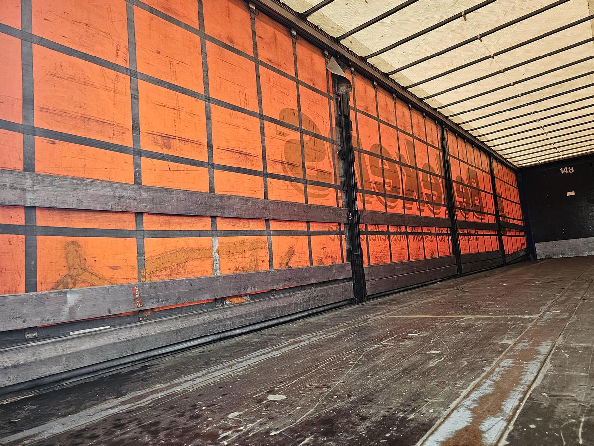 Used 2011 VAN HOOL 3B0072 | GALVANISED STEEL CHASSIS | ALU RIMS |BPW DISC | TUV APK/ 10-05-2026.