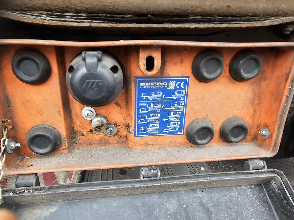 Gebruikt 2008 HUMBAUR HSA 2006 | SAF DISC |LIFT AXLE | GALVANISED STEEL CHASSIS| APK 05-08-2026.