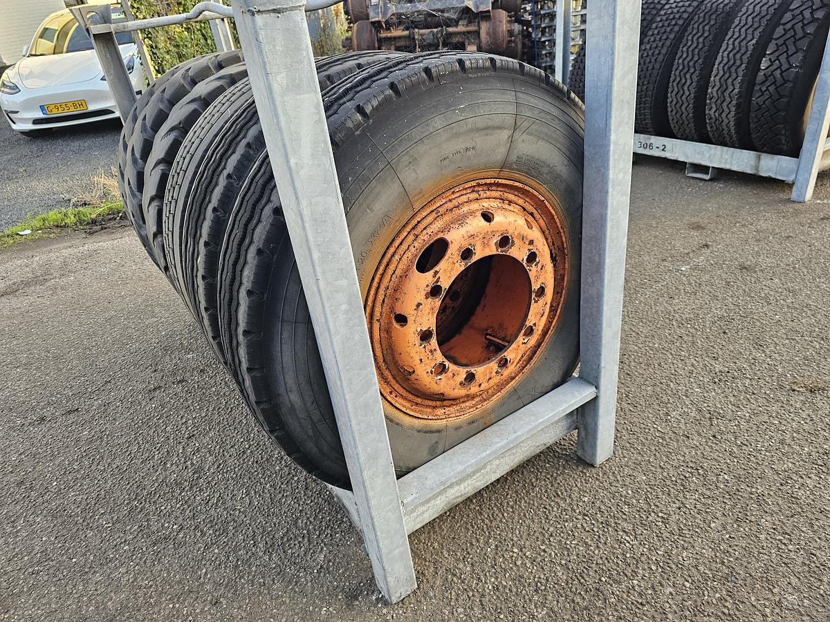 Gebruikt 1990 divers 1100 X 20