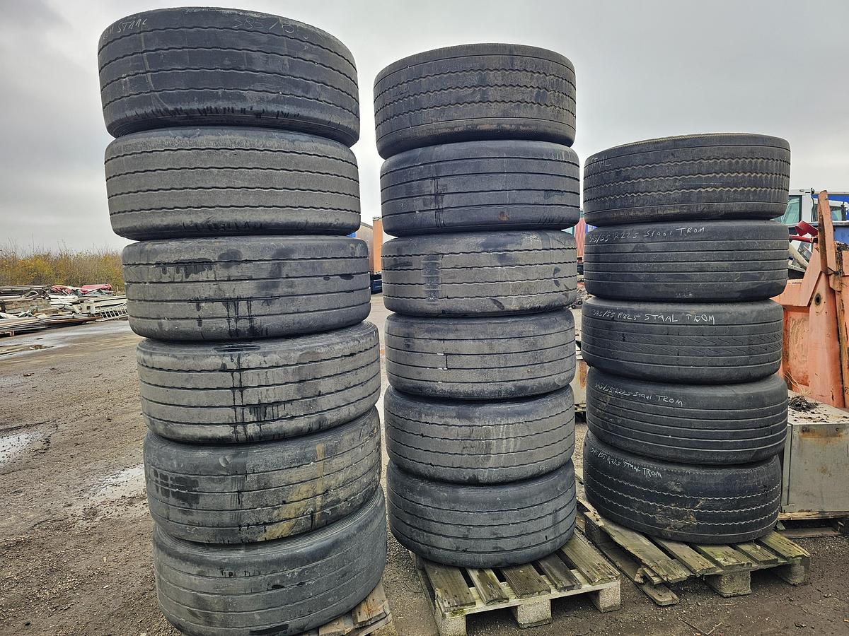 Gebruikt 2010 continental and more 385/65 R 22.5 ON RIM