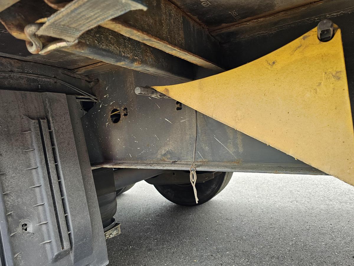 Used 2011 KRONE SD 27 | SAF DISC | NICE CHASSIS .