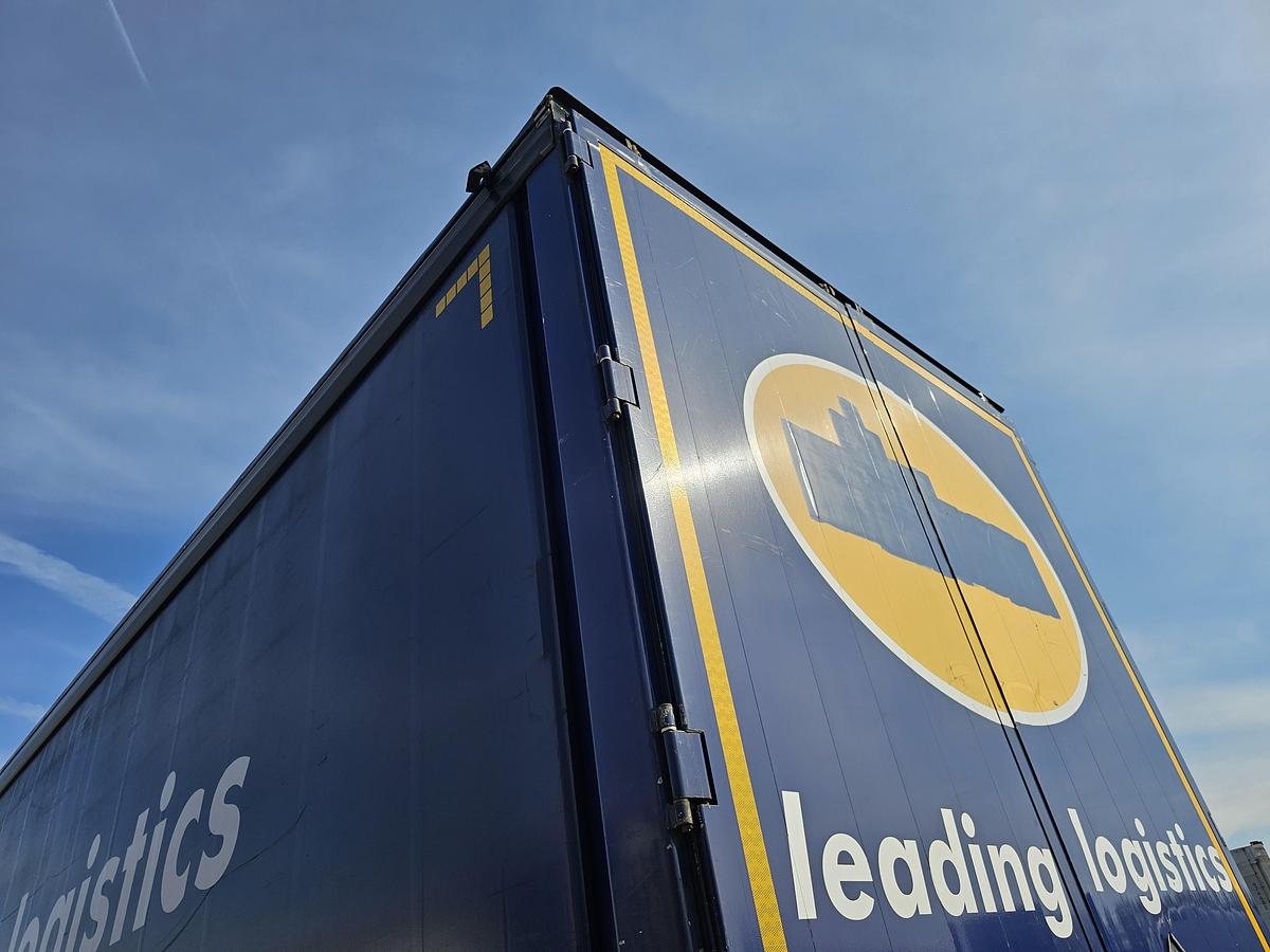 Used 2012 PACTON TBD.122 | SINGLE STEERING AXLE |UNDER SLIDING LOADING LIFT + BATTERIES| DAF DISC| APK /TUV 6-12-2025