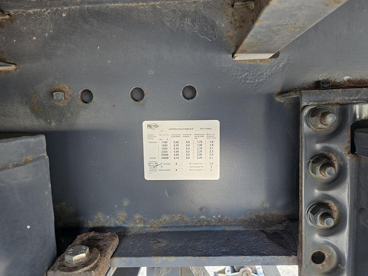 Gebruikt 2000 PACTON T2-001 STEERING AXLE/LOADING LIFT/ BPW DRUM.