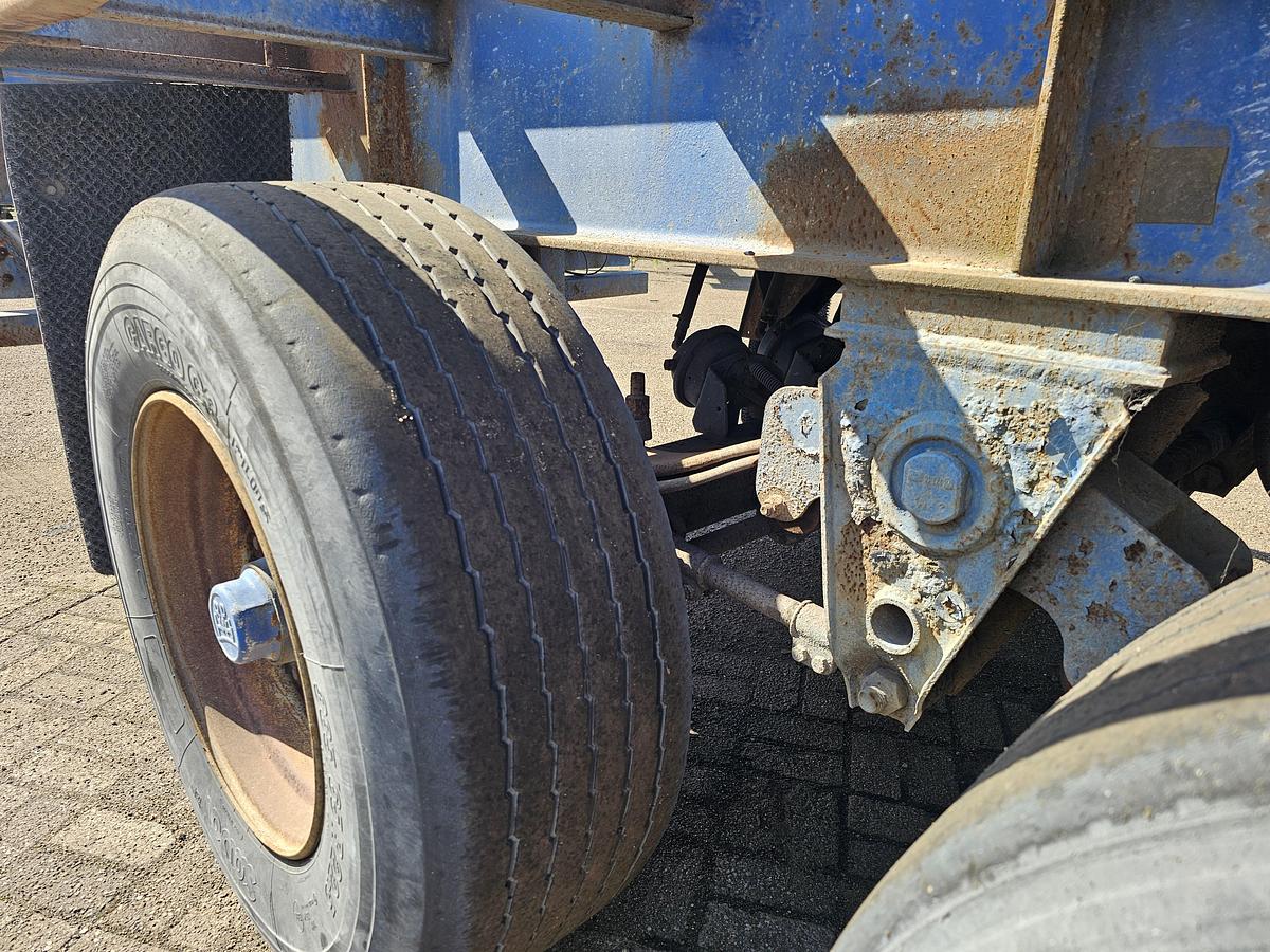 Gebruikt 1984 FLANDRIA OP 3/32T STEEL SUSPENSION / 15 CM BPW DRUM AXLES/ TWISLOCKS 40 FT 2 X 20 FOOT.