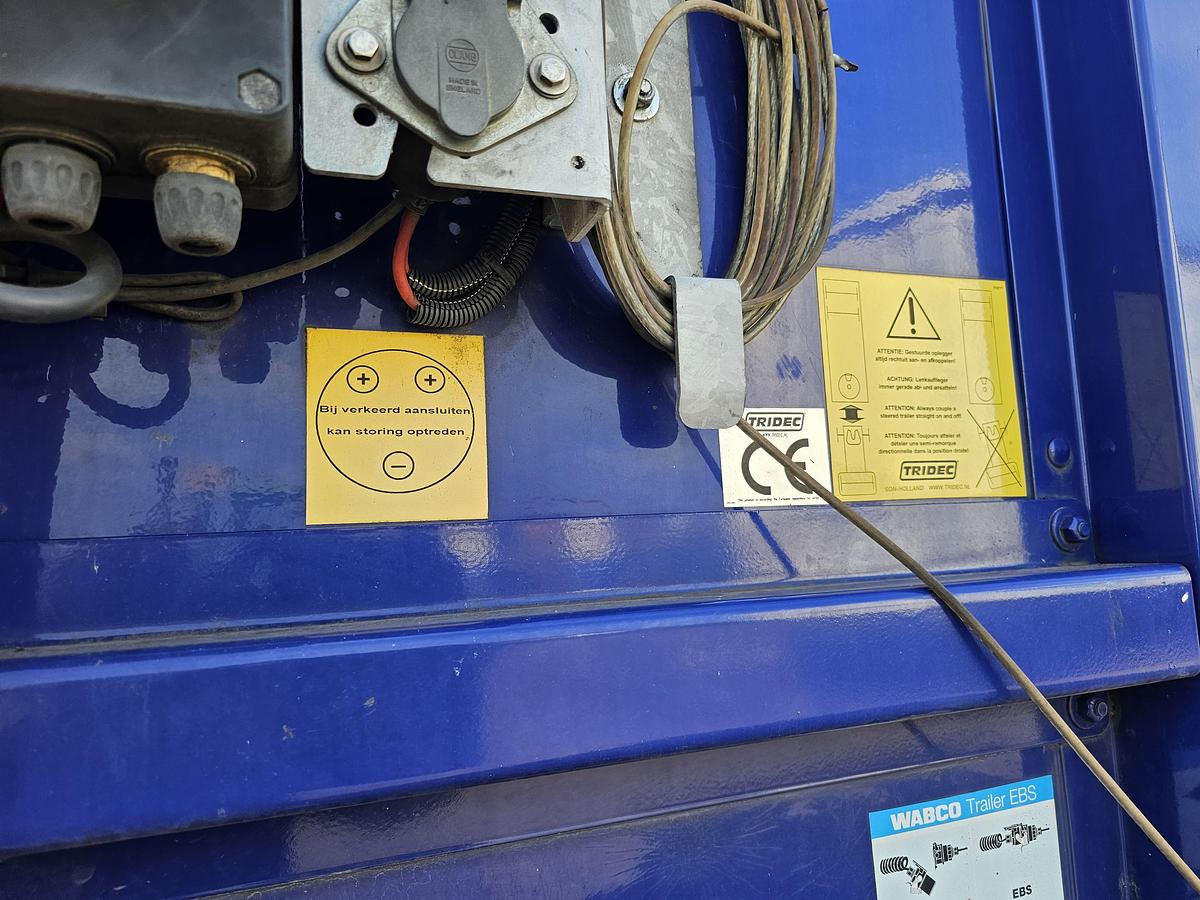 Used 2013 PACTON TBD.122 | SINGLE STEERING AXLE |UNDER SLIDING LOADING LIFT + BATTERIES| DAF DISC| APK /TUV 17-01-2025