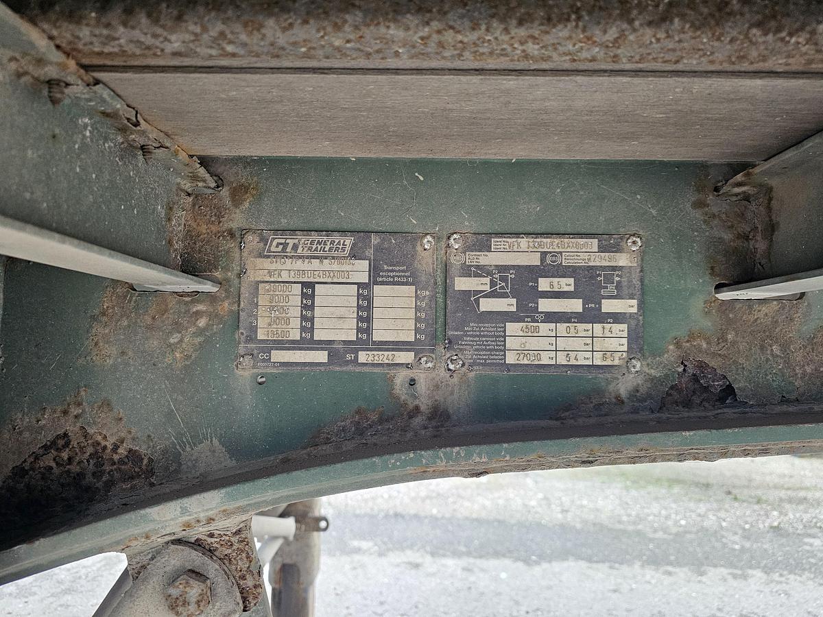Gebruikt 2004 FREUHAUF T39B 3 AXLE CURTAINSIDE |OPEN ROOF | BPW AXLES.