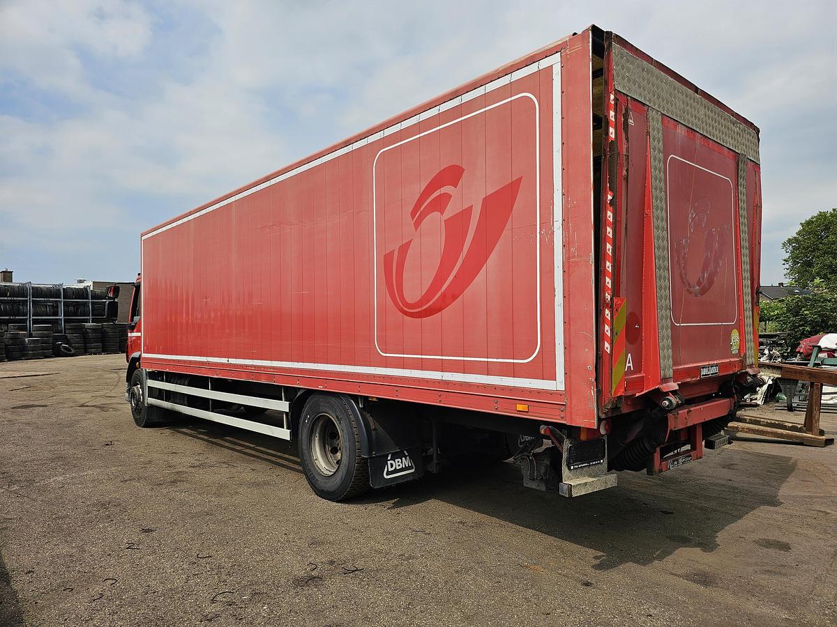 Used 2009 DAF FA LF55 220|.MANUAL GEAR| 4X2 | 18600 KG | 2000 KG LOADING LIFT .
