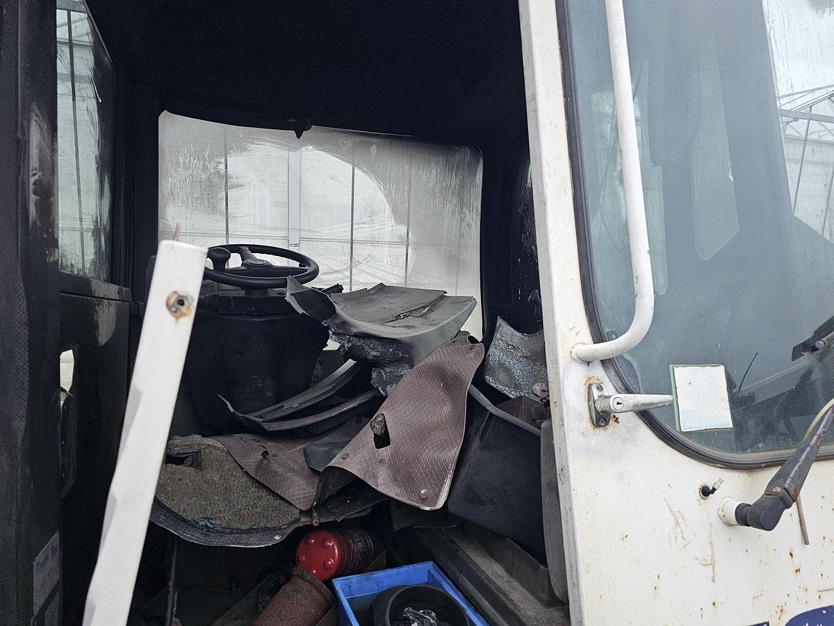 Gebruikt 2007 TERBERG 3 sloop terminal trekkers  RT 282 / RT 283  voor onderdelen  niet gedemonteerd..