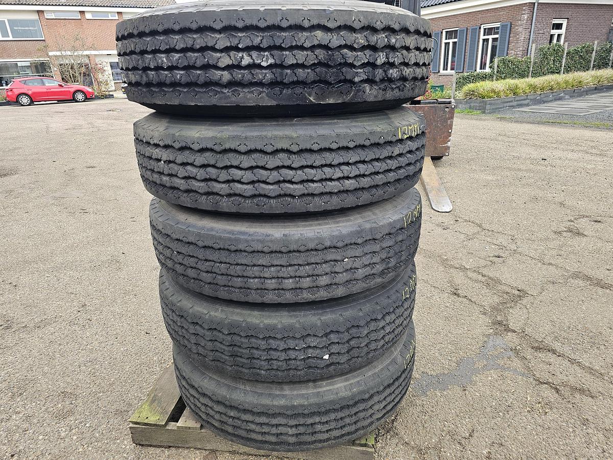Gebruikt 2005 MICHELIN 275/80 R 22.5