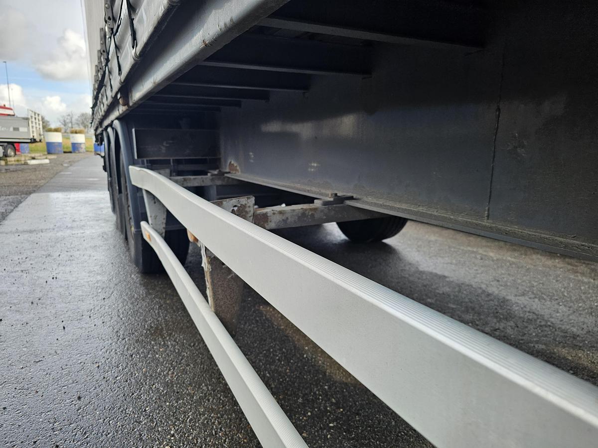 Gebruikt 2011 RENDERS ROC 16.27 N