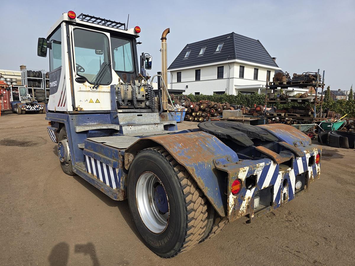 Gebruikt 2011 TERBERG RT283 | TERMINAL TRACTOR 4X4| TURNING CHAIR. | AUTOMATIC GEAR | 24846 hOURS.