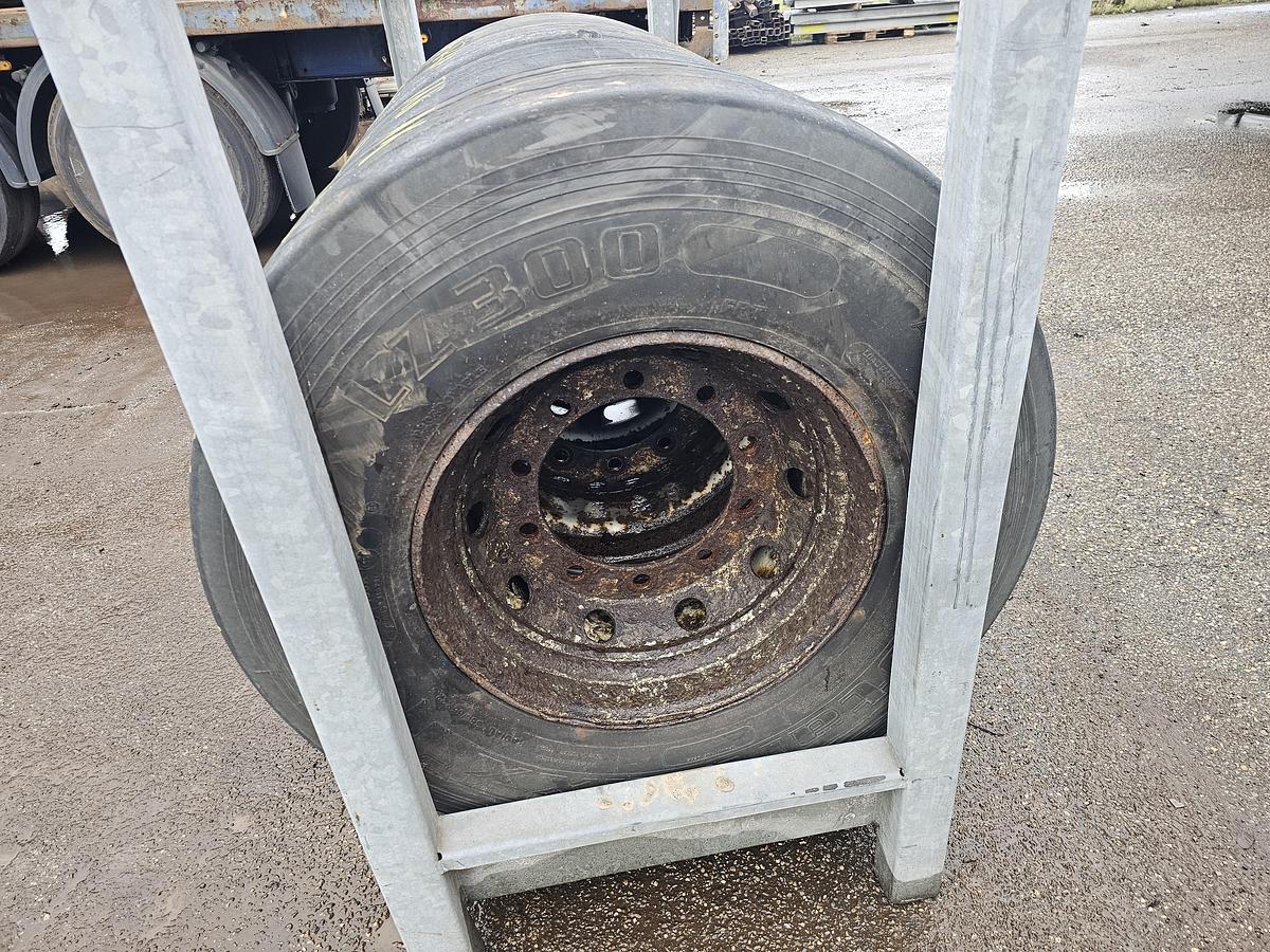 Gebruikt STARMAX 385/65 R 22.5 ON RIM