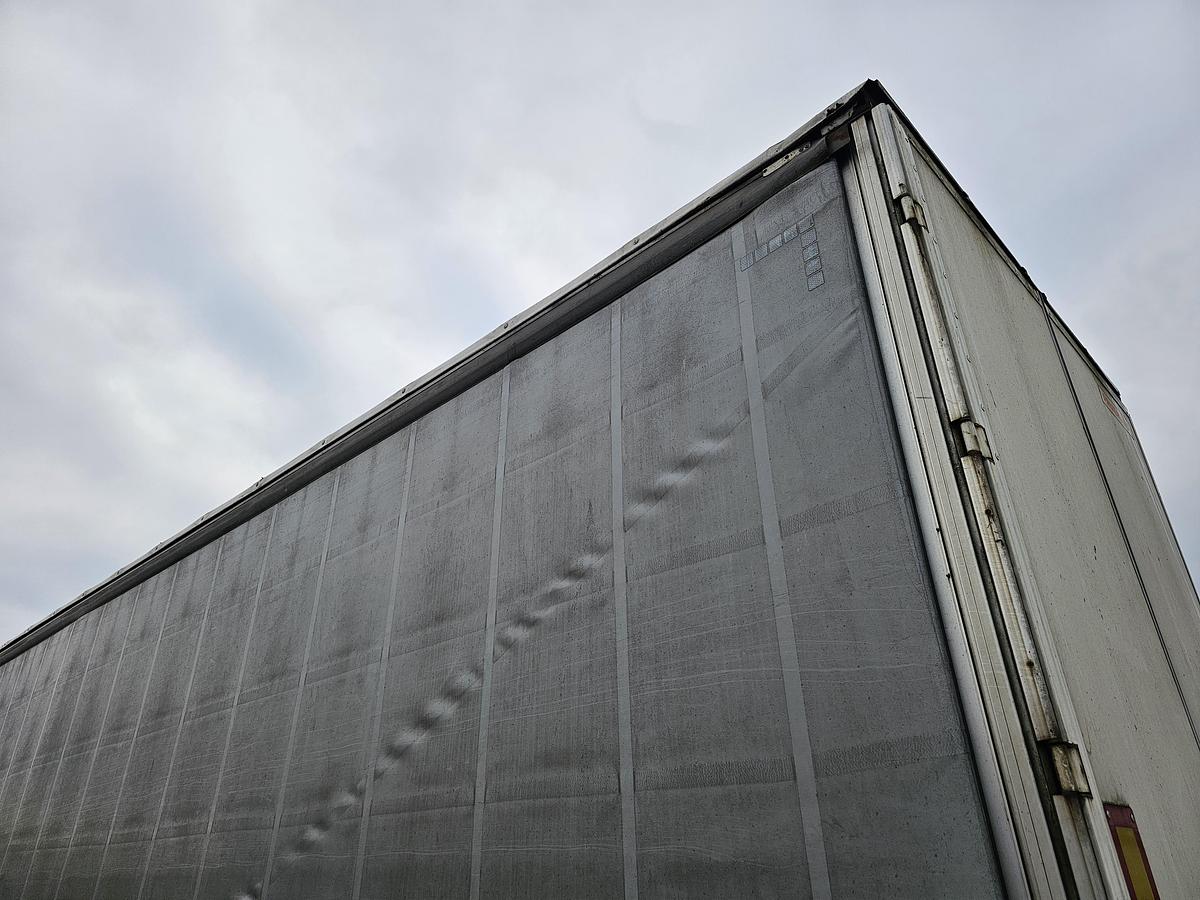 Gebruikt 2004 FREUHAUF T39B 3 AXLE CURTAINSIDE |OPEN ROOF | BPW AXLES.