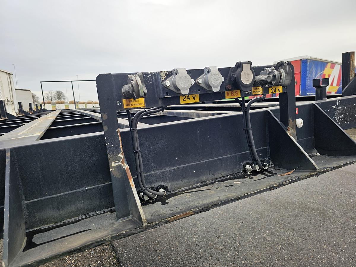 Gebruikt 2003 VAN HOOL 3B1096| FOR GAS BOTTELS| CHASSIS LIKE NEW| APK\TUV 04-10-2026. 11 MTR LONG.