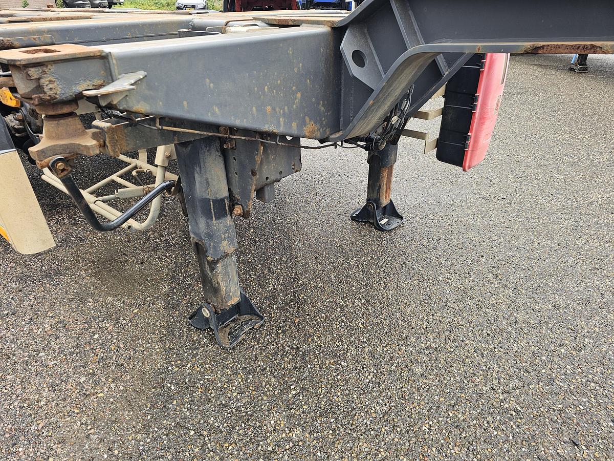 Used 2011 PACTON TXC.343 KB| MULTI CHASSIS ALL CONNECTIONS| SAF DISC | ALU RIMS | LIFT AXLE.