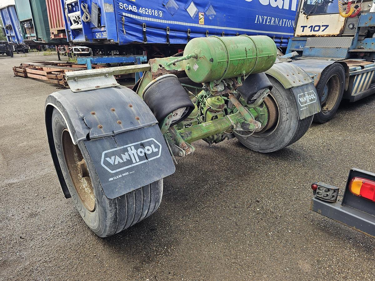 Used 2010 VAN HOOL dolly 2 pieces.