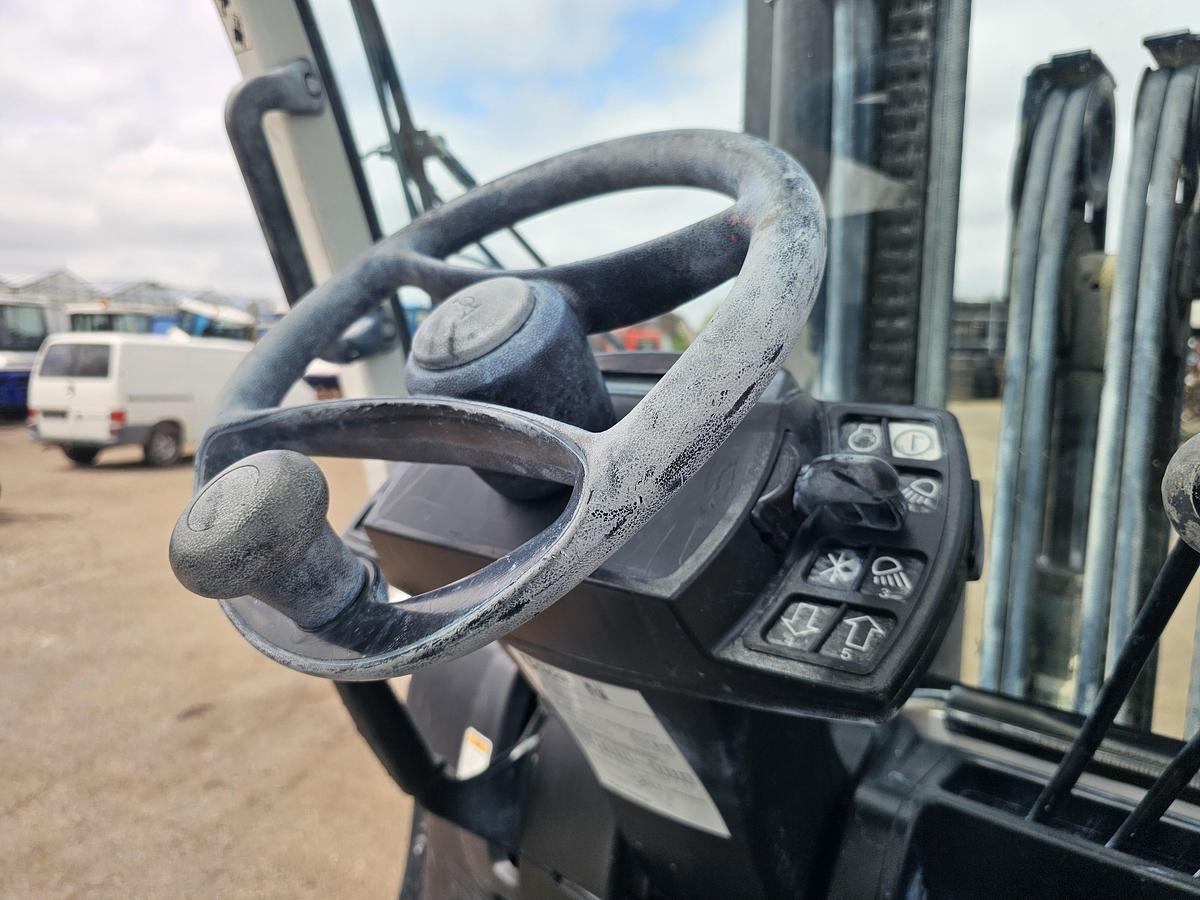Used 2013 HYSTER H5.5 FT | FORKLIFT| 5.5 TON |60.50 MM HIGH TRIPLE MAST | 8520 KG WEIGHT.