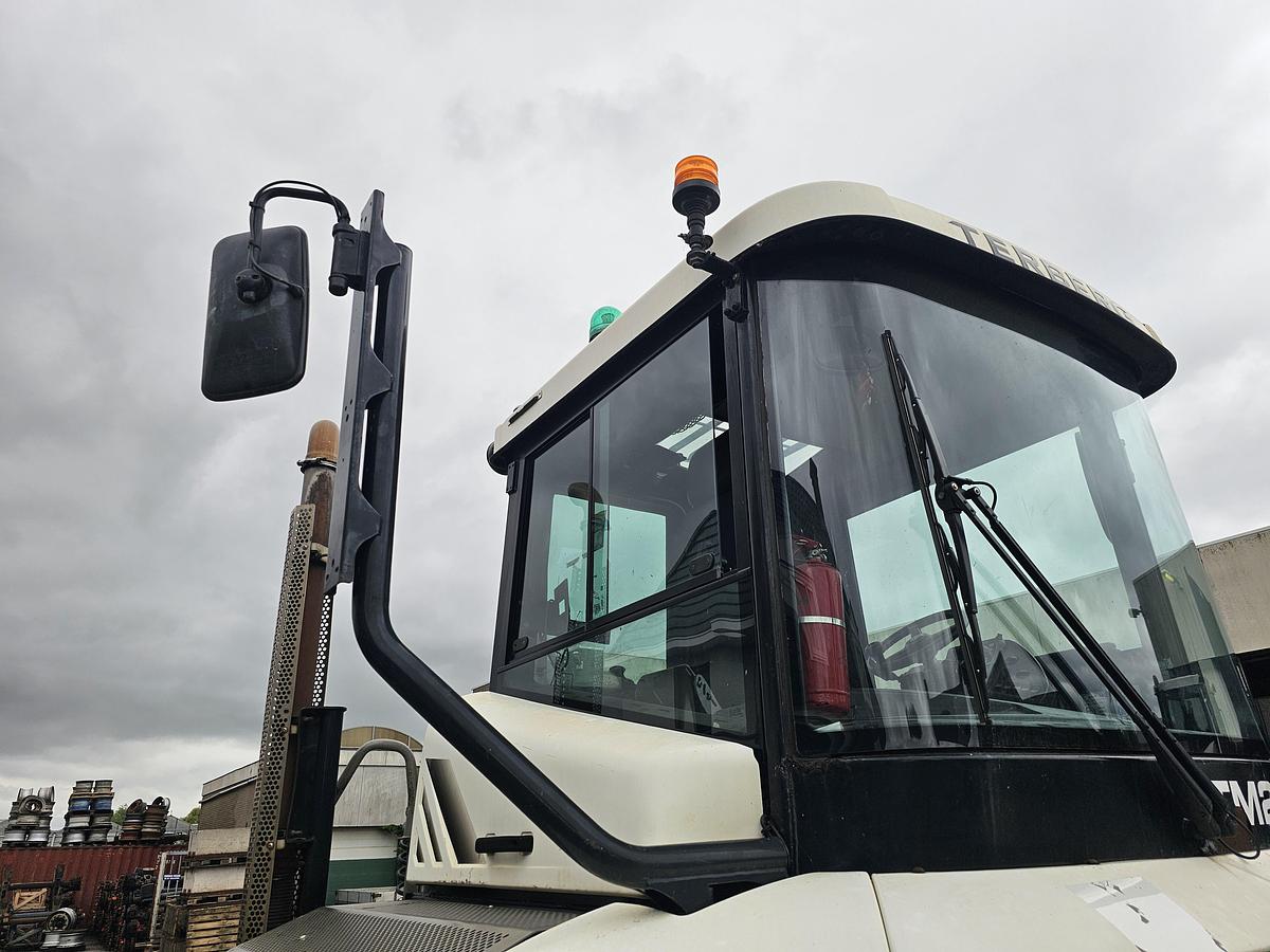 Gebruikt 2017 TERBERG RT283 /TERMINAL TRACTOR 4X4/ TURNING CHAIR. /AUTOMATIC GEAR /19208 HOURS
