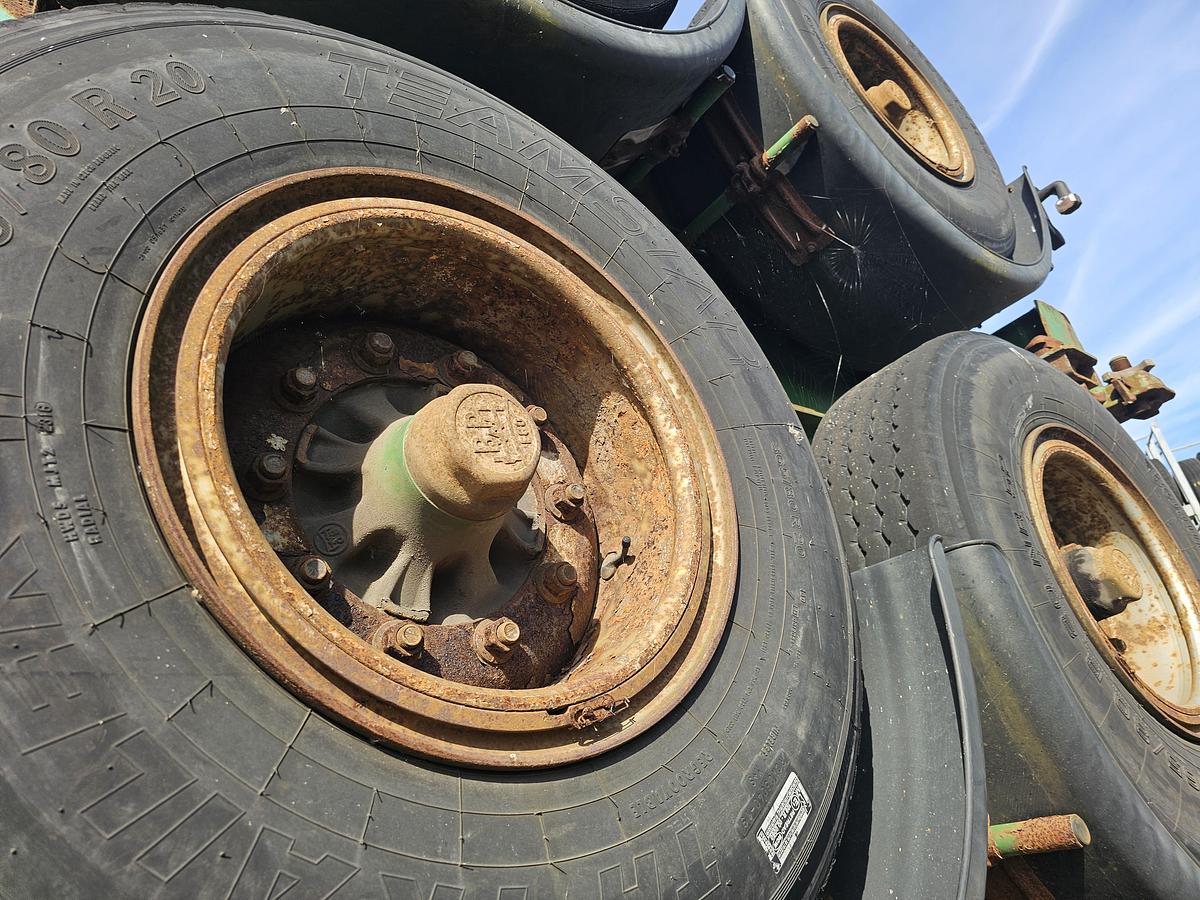 Used 1996 stack of 20 foot chassis groenewegen and Renders Bpw drum Steel suspension. 20 foot