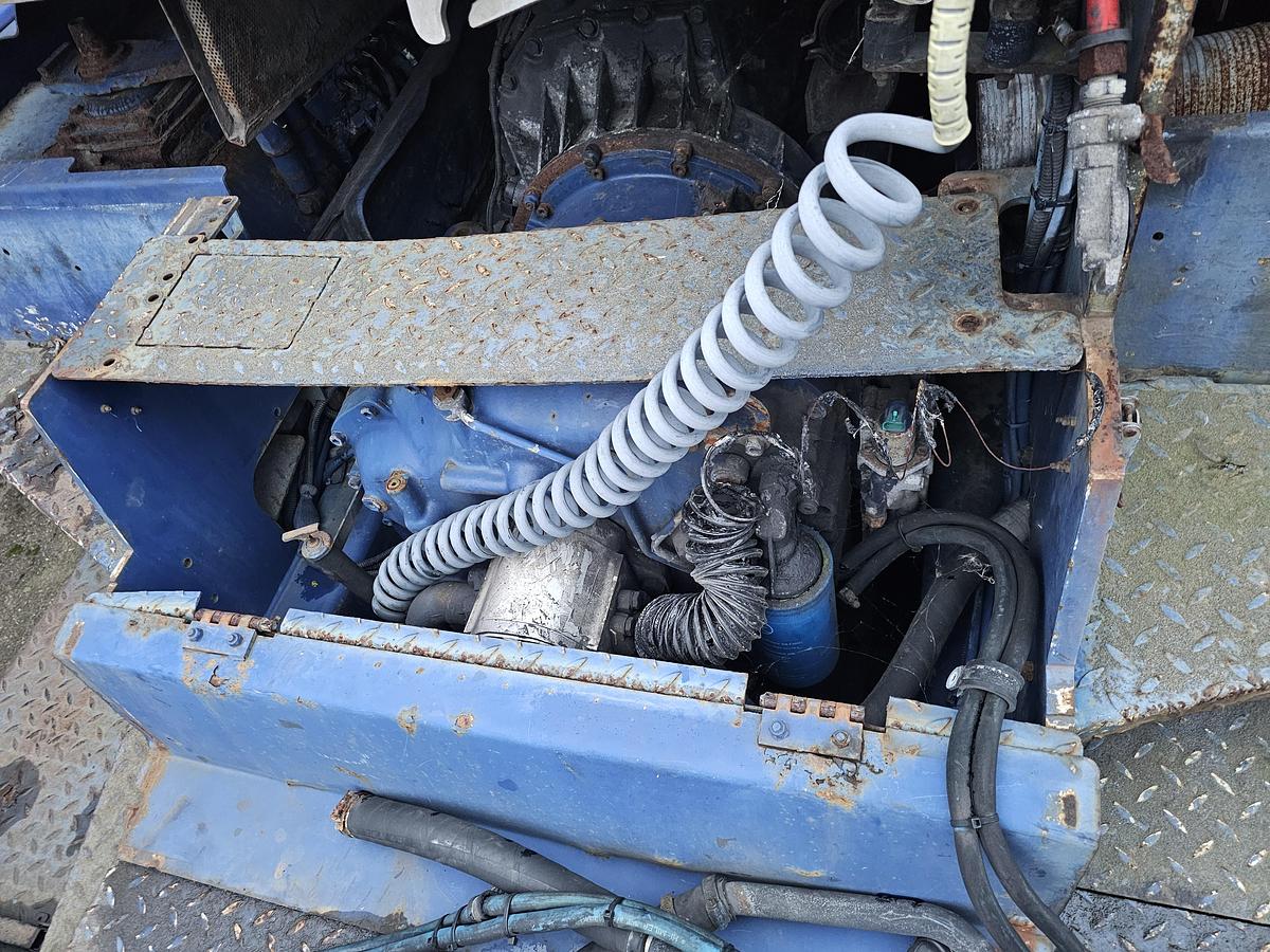 Gebruikt 2007 TERBERG 3 sloop terminal trekkers  RT 282 / RT 283  voor onderdelen  niet gedemonteerd..