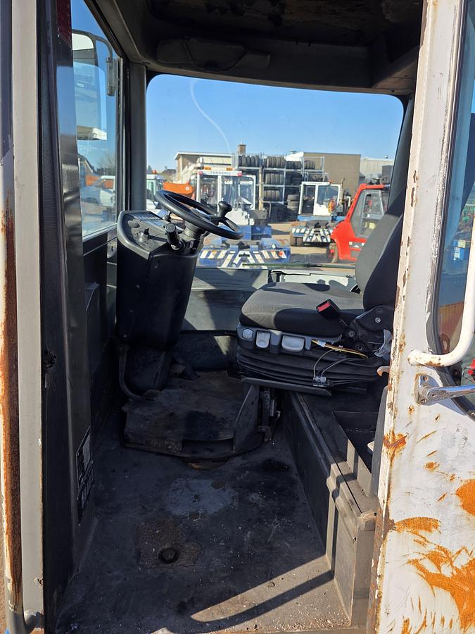 Gebruikt 2010 TERBERG RT 282 | 4X4 |TURNING CHAIR| AUTOMATIC GEAR|24869 HOURS.