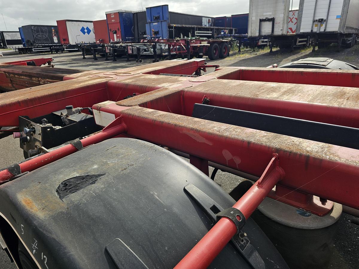 Used 2006 D-TEC  YARD CHASSIS |MULTI CHASSIS | ALL CONNECTIONS| NO DOCUMENTS | 3 PIECES.