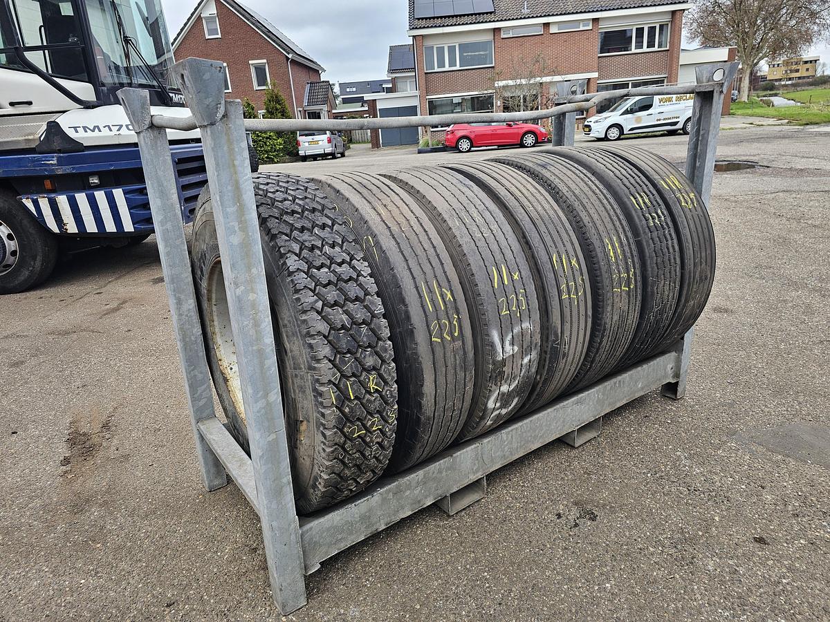 Gebruikt 1995 MICHELIN TRAILER TIRE