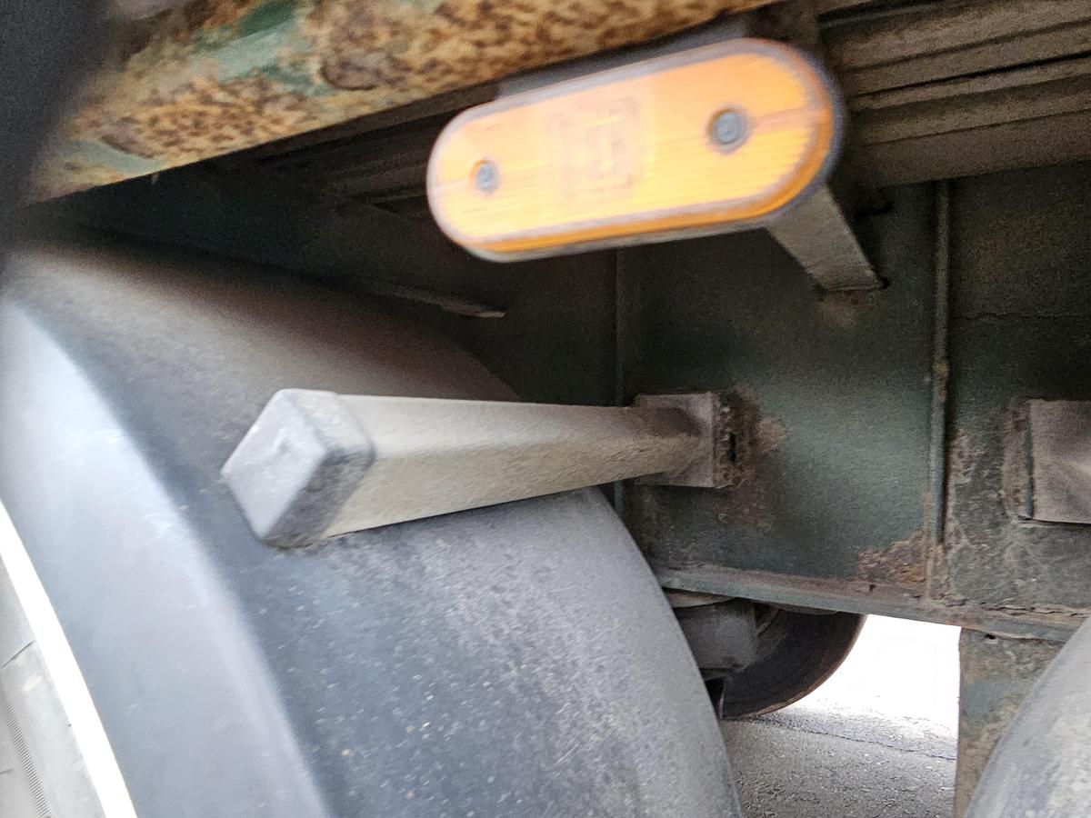 Gebruikt 2004 FREUHAUF T39B 3 AXLE CURTAINSIDE |OPEN ROOF | BPW AXLES.