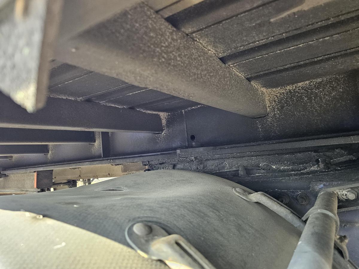 Used 2013 PACTON TBD.122 | SINGLE STEERING AXLE |UNDER SLIDING LOADING LIFT + BATTERIES| DAF DISC| APK /TUV 17-01-2025