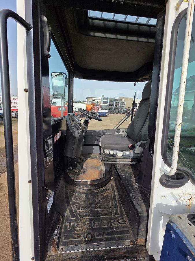 Gebruikt 2012 TERBERG RT283 | TERMINAL TRACTOR 4X4| TURNING CHAIR. | AUTOMATIC GEAR | 27315 HOURS |  hydraulic system|