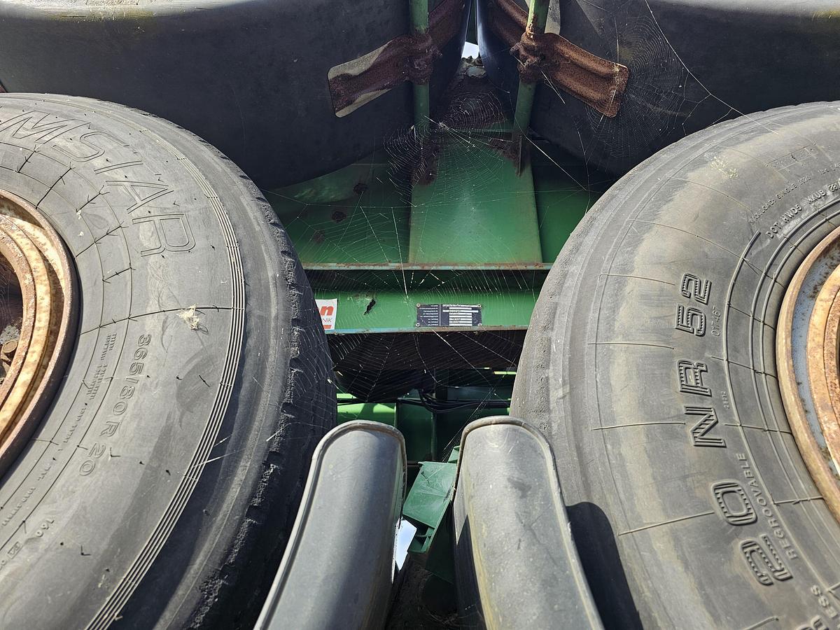 Used 1996 stack of 20 foot chassis groenewegen and Renders Bpw drum Steel suspension. 20 foot