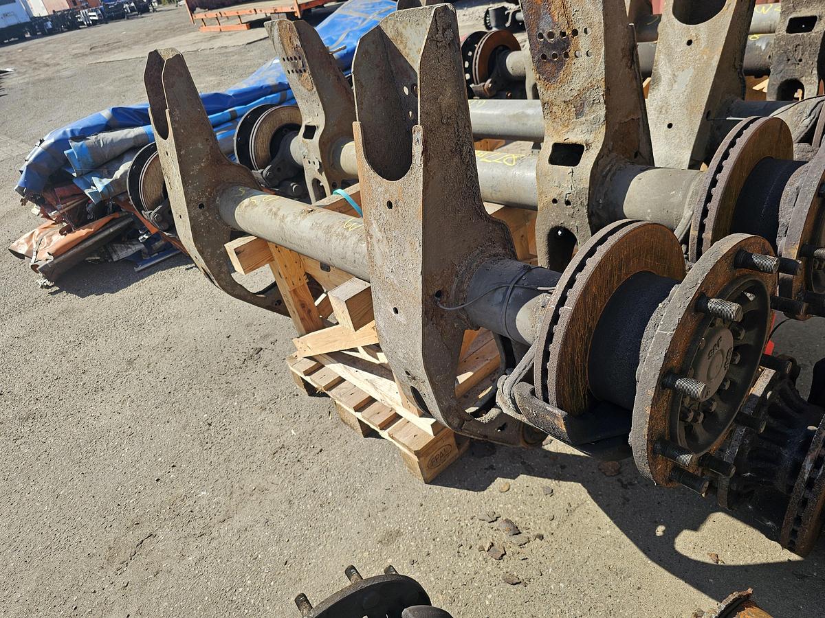 Gebruikt 2002 SAF SKRB9019W/ TRAILER AXLE 9 TON / DISC.