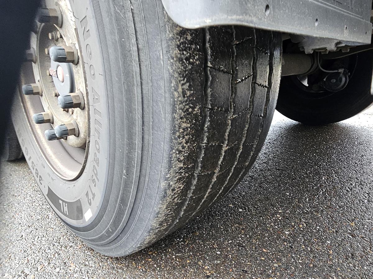 Gebruikt 2011 Schmitz Cargobull SCS24/L-1362 E B | NL TRAILER|SAF DISC| LOADING LIFT 2 TONS | APK TUV |29-06-2026