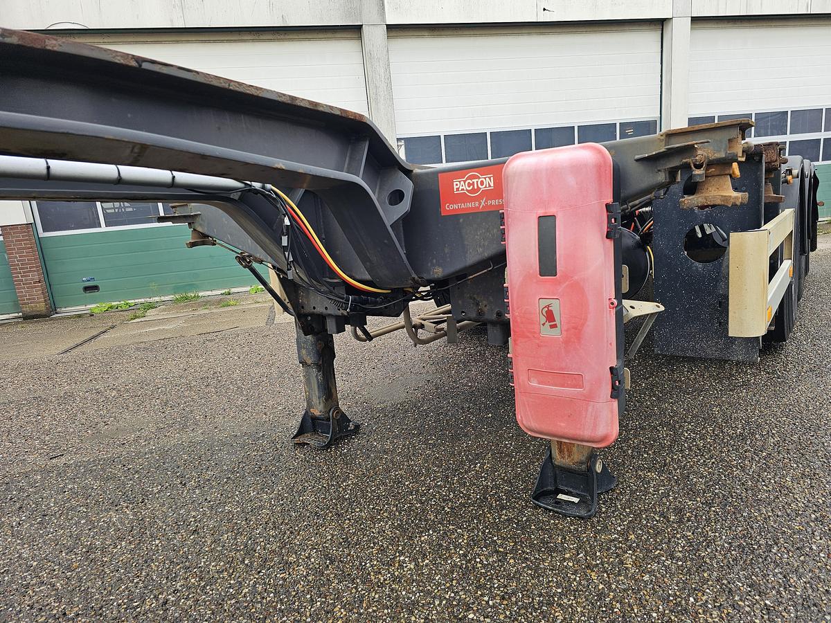 Used 2011 PACTON TXC.343 KB| MULTI CHASSIS ALL CONNECTIONS| SAF DISC | ALU RIMS | LIFT AXLE.
