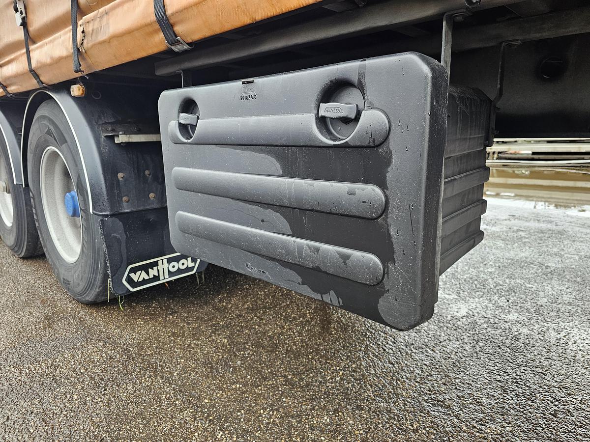 Used 2011 VAN HOOL 3B0072 | GALVANISED STEEL CHASSIS | ALU RIMS |BPW DISC | TUV APK/ 10-05-2026.