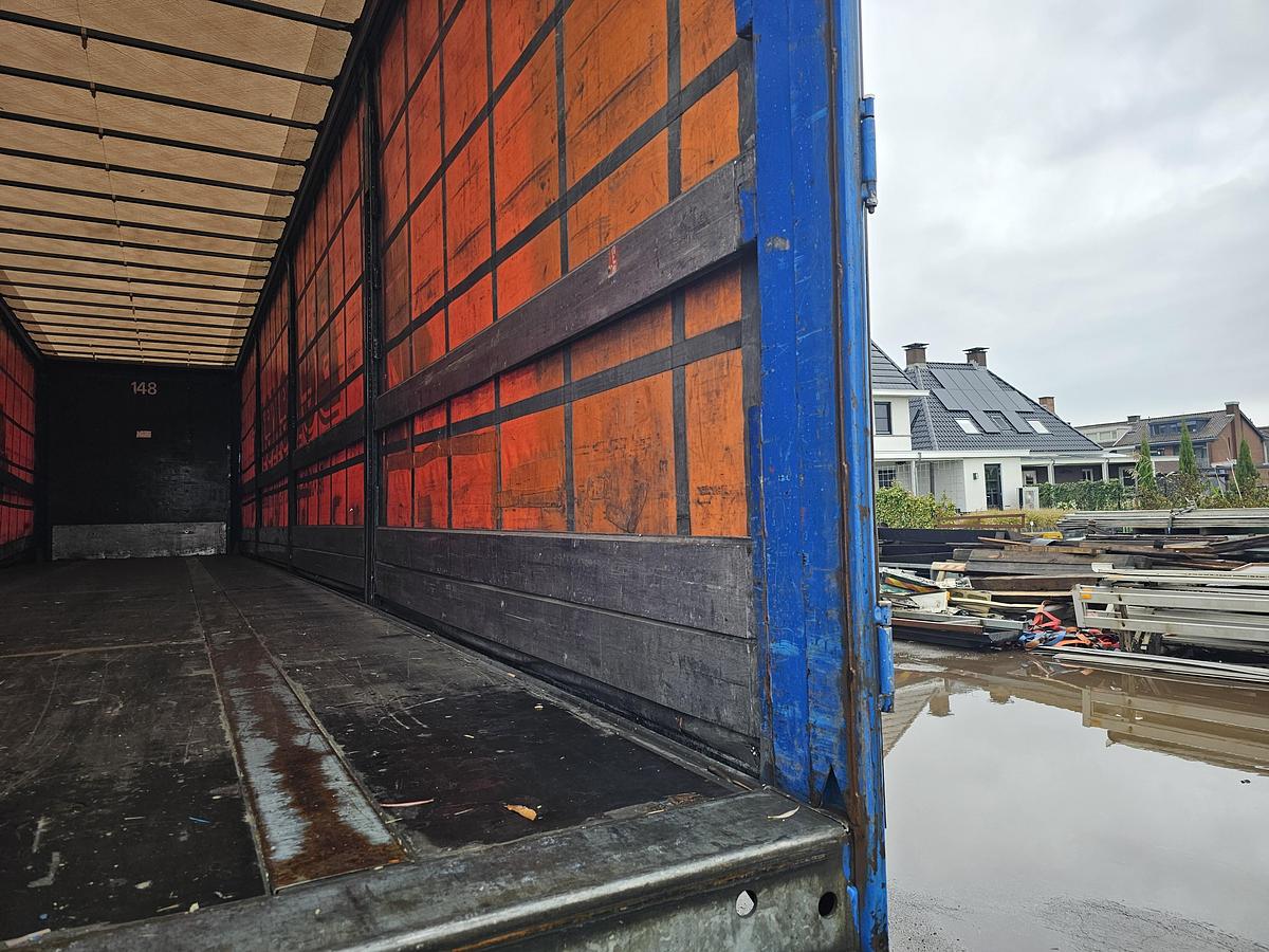 Used 2011 VAN HOOL 3B0072 | GALVANISED STEEL CHASSIS | ALU RIMS |BPW DISC | TUV APK/ 10-05-2026.