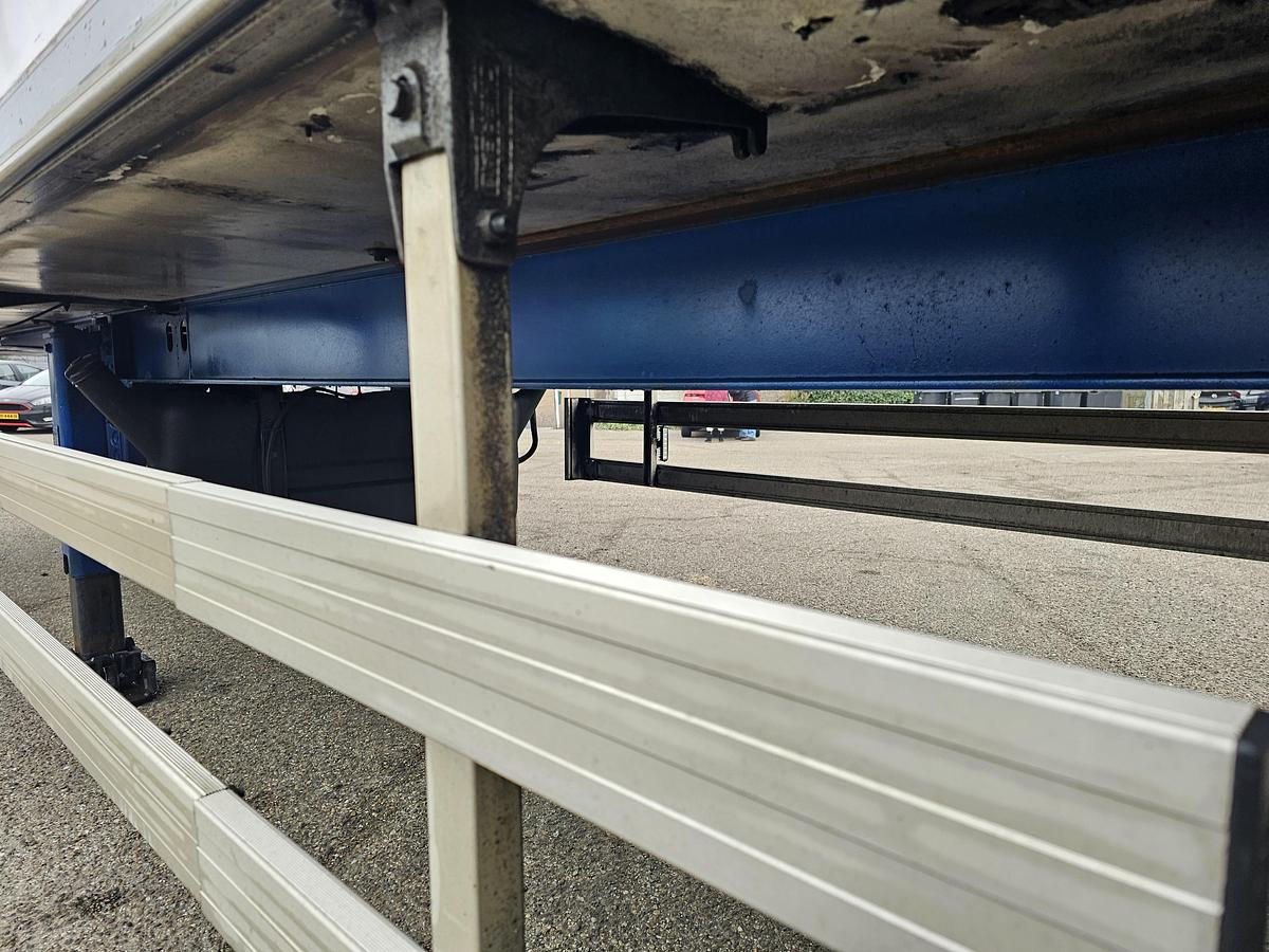 Gebruikt 2018 CHEREAU iNOGAM/TYPE 1507 | CARRIER VECTOR 1950| DE HOLLANDIA 2500 KG |BPW DISC| TUV 02-08-2026.