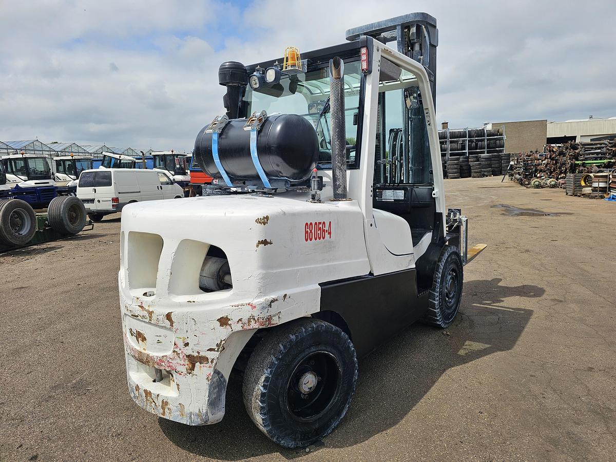Used 2013 HYSTER H5.5 FT | FORKLIFT| 5.5 TON |60.50 MM HIGH TRIPLE MAST | 8520 KG WEIGHT.