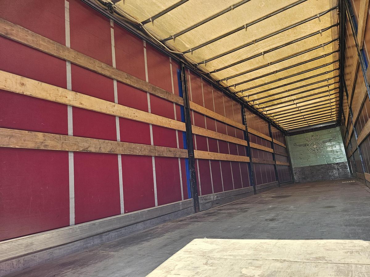 Used 2000 schmitz S01 | SLIDING ROOF | 2 LIFT AXLES| NICE HOLLAND TRAILER| SAF DISC.